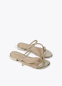 Sandalo piatto metallico, oro - Lola Casademunt