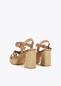 Sandalo con tacco effetto fibra naturale e fibbie - Lola Casademunt