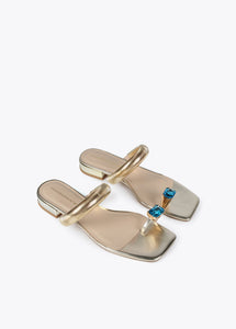 Sandalo dorato con anello gioiello - Lola Casademunt