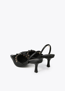 Scarpa con tacco dettagli metallici - Lola Casademunt